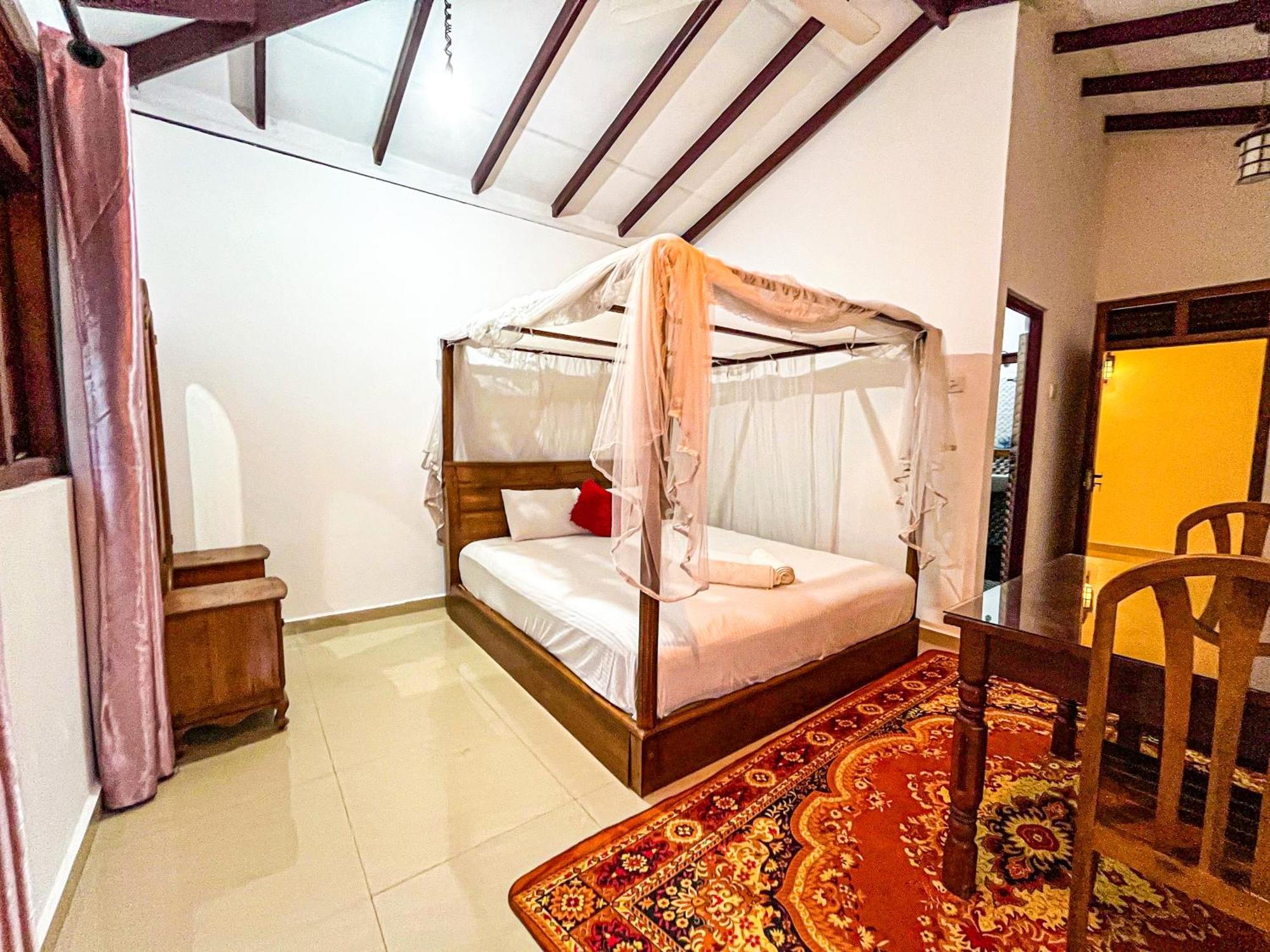 Galle Camellia Room photo